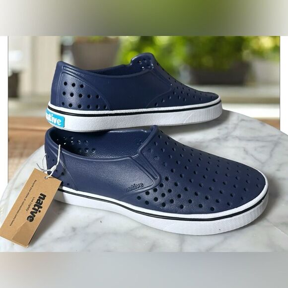 Native Miles Kids Slip On Water & Play Shoes Size J 2 - Picture 9 of 12